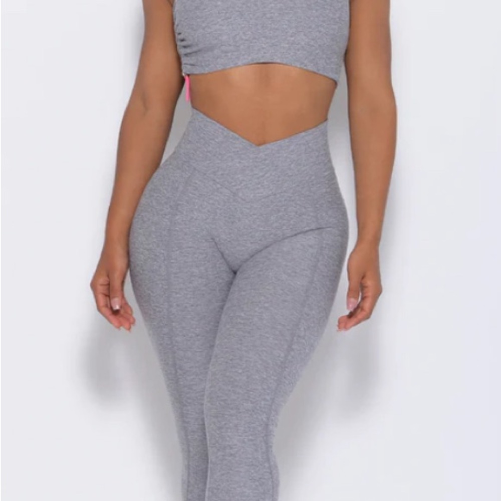 V front waistband with booty-focused back are perfect for you.